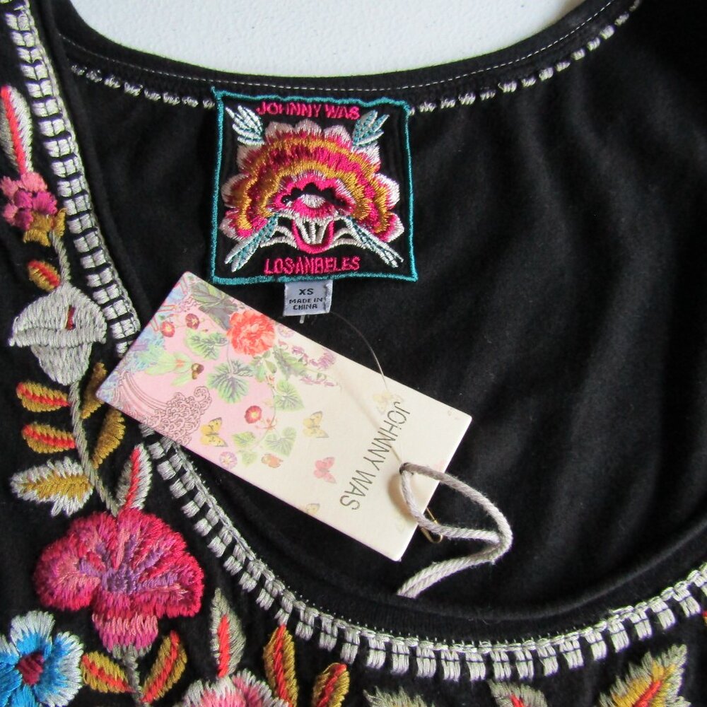 Johnny Was Anaya Embroidered Front Tee - Picture 4 of 7